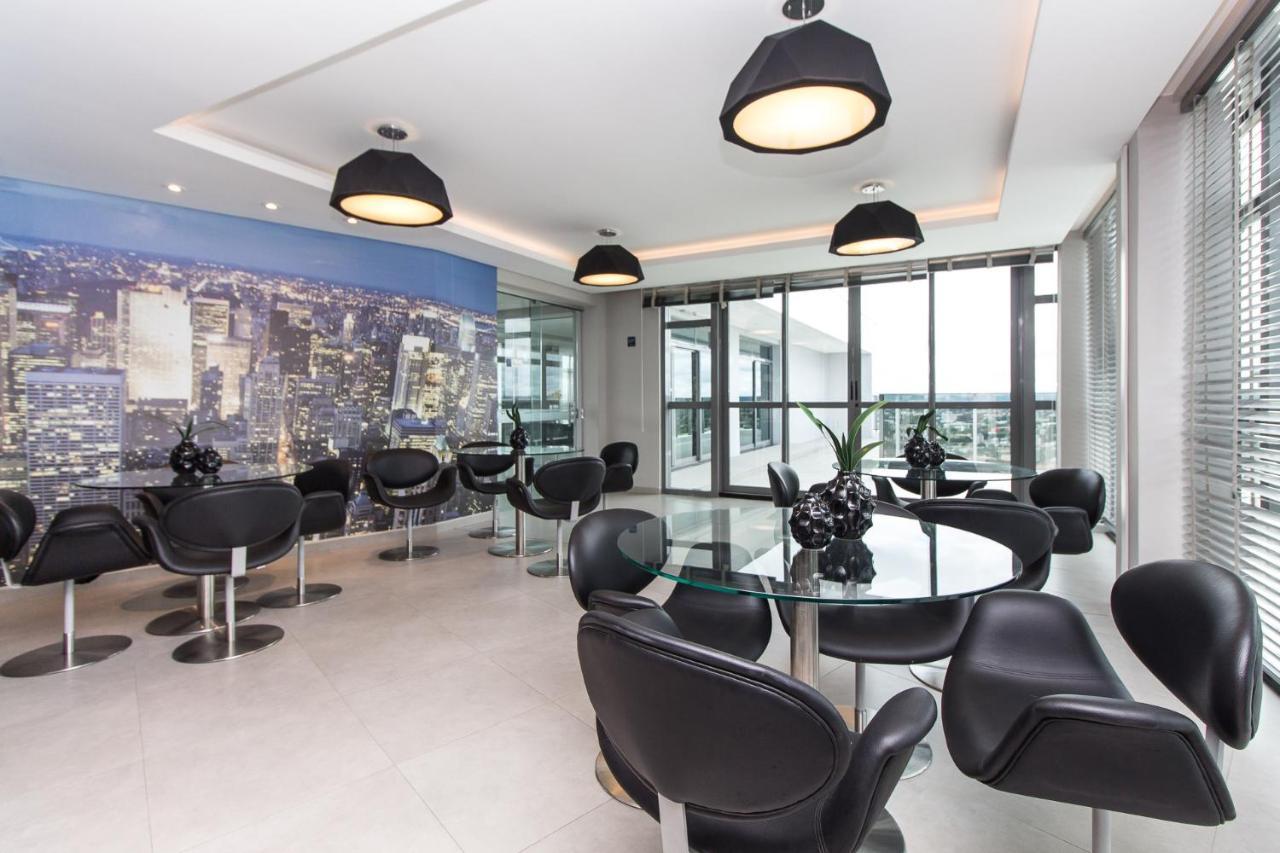 Studio 7Th Avenue - Alto Com Sacada - 7Th040 Lägenhet Curitiba Exteriör bild